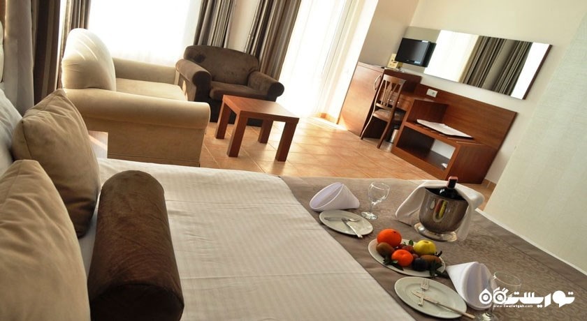 نمای سوئیت با چشم انداز دریا